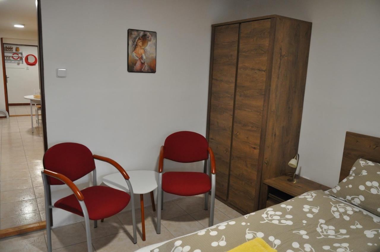 Penzion Kimex Znojmo Bagian luar foto